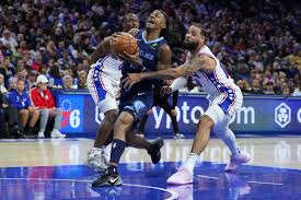 NBA: Paul George se lesiona en la derrota de los 76ers contra los Grizzlies