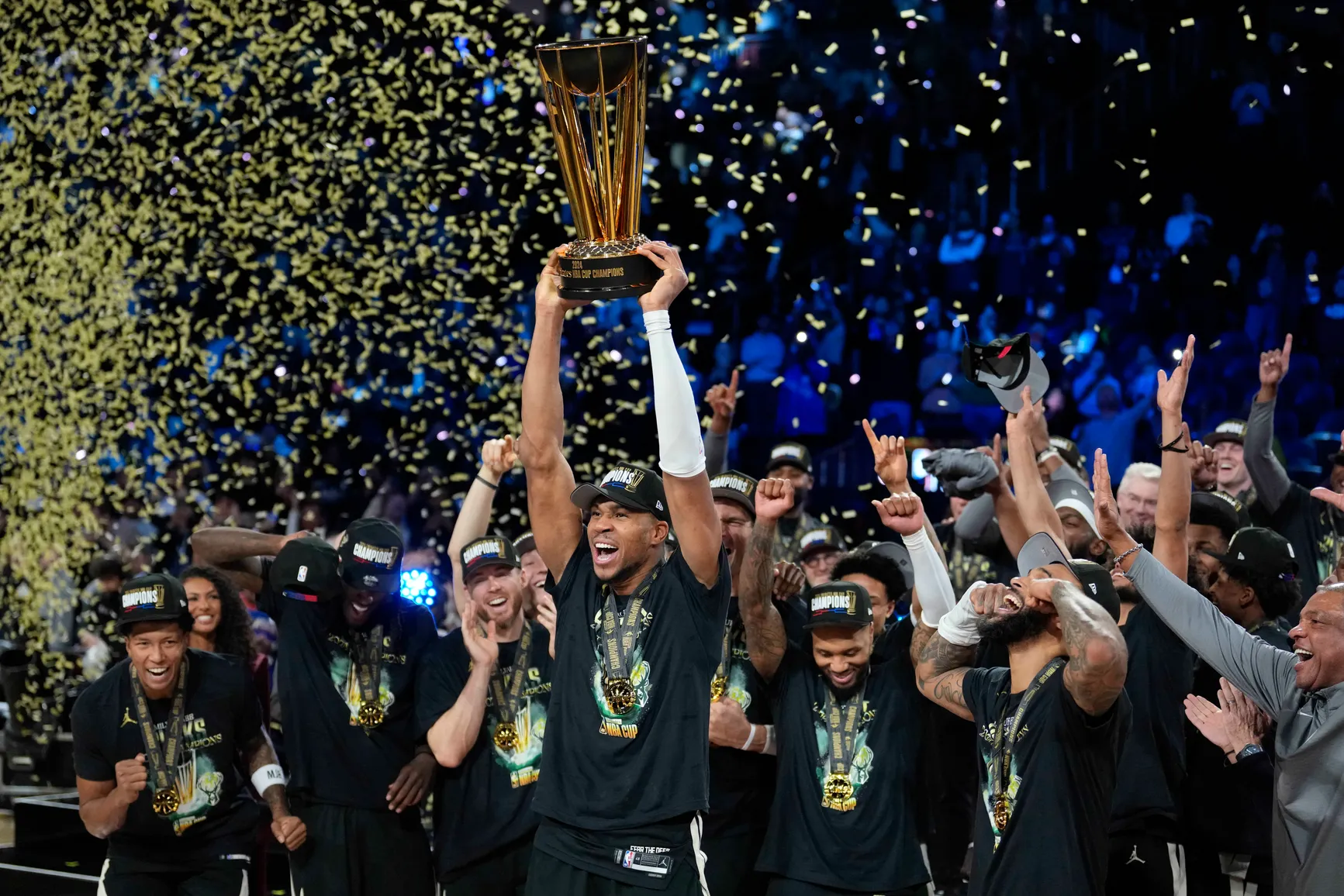 Antetokounmpo lidera a los Bucks al título del Torneo NBA Cup contra el Thunder